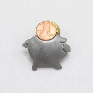 Vintage Signed Ultra Craft Pewter pig with penny coin pin brooch piggy bank 1"